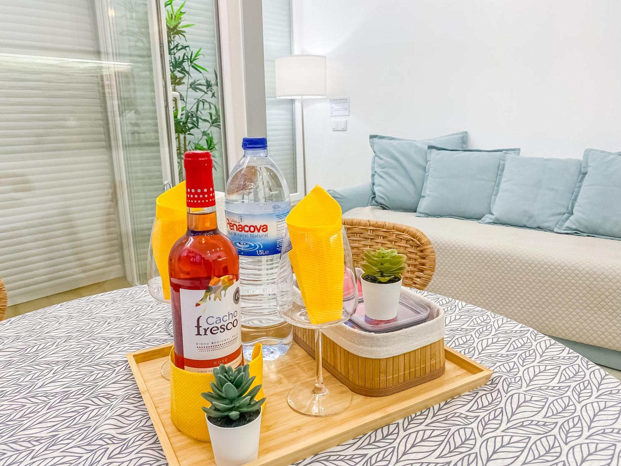 Luxury 2 Min Beach With Balcony, Ocean View, Wifi, Ac, Smarttv بورتيماو المظهر الخارجي الصورة