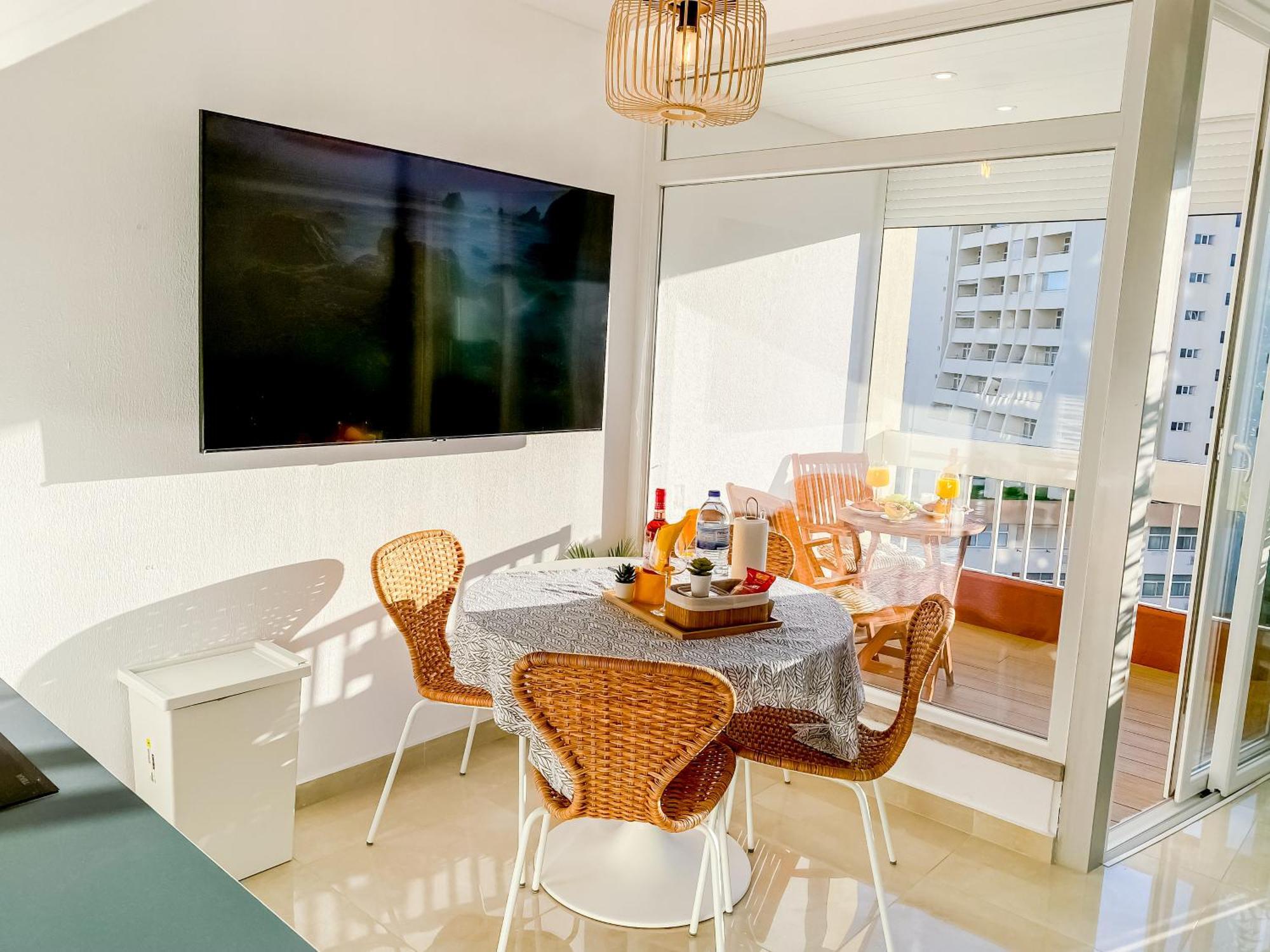 Luxury 2 Min Beach With Balcony, Ocean View, Wifi, Ac, Smarttv بورتيماو المظهر الخارجي الصورة