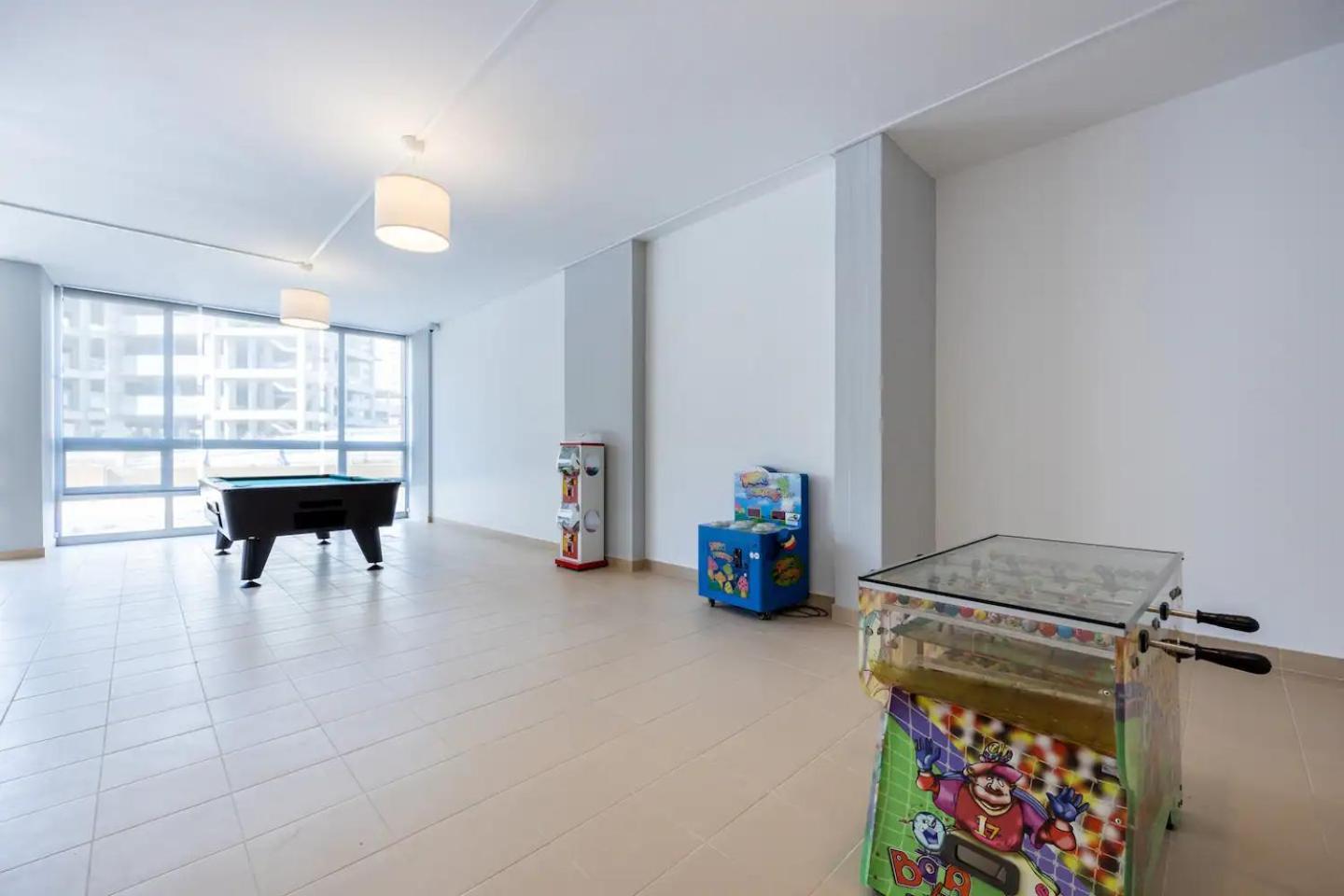Luxury 2 Min Beach With Balcony, Ocean View, Wifi, Ac, Smarttv بورتيماو المظهر الخارجي الصورة