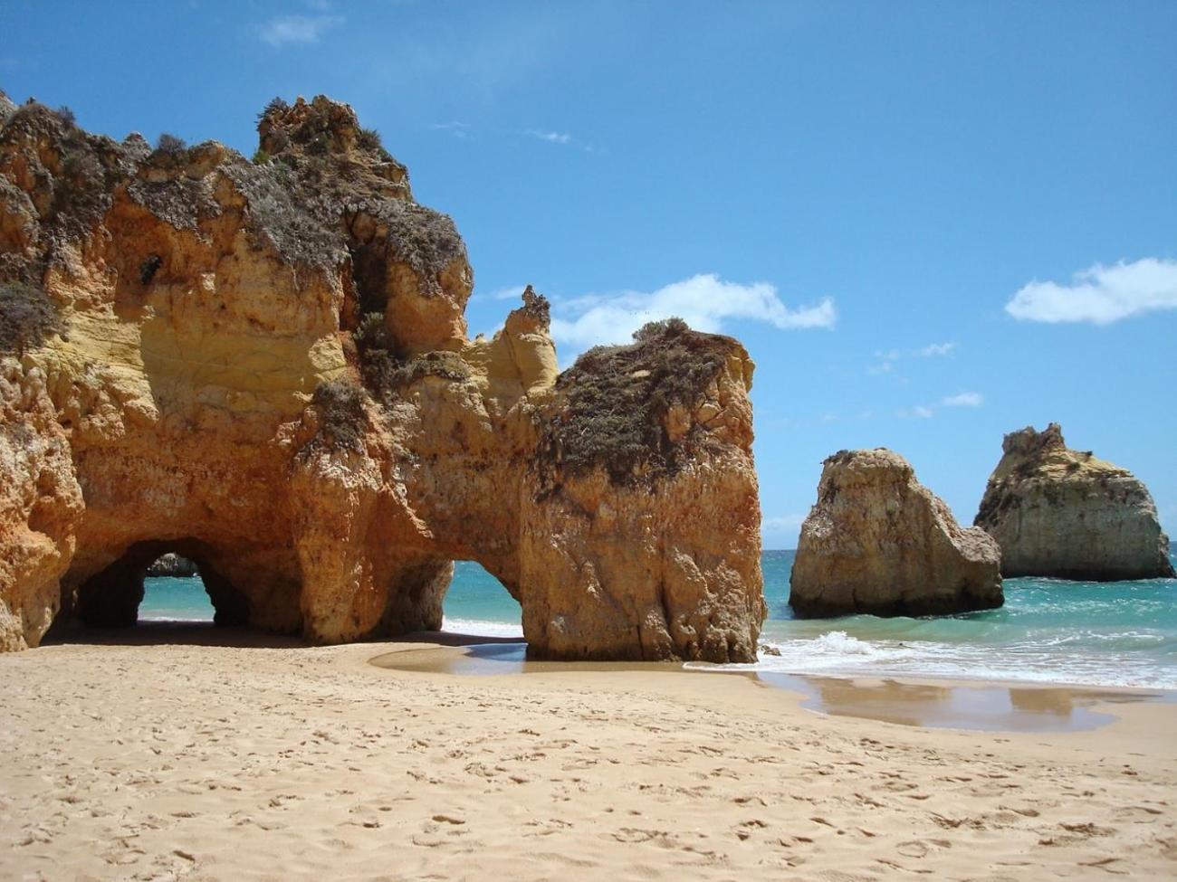 Luxury 2 Min Beach With Balcony, Ocean View, Wifi, Ac, Smarttv بورتيماو المظهر الخارجي الصورة