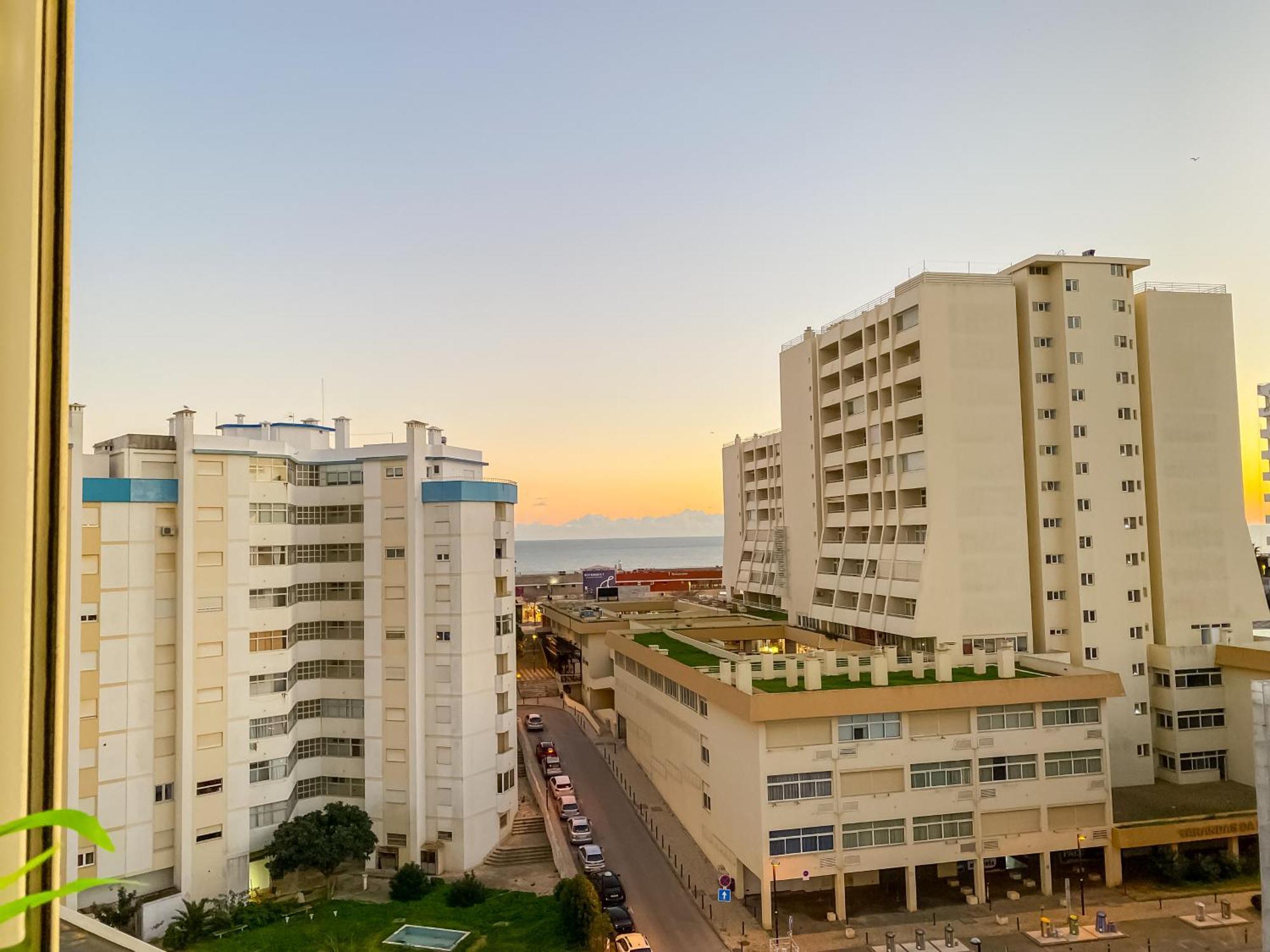 Luxury 2 Min Beach With Balcony, Ocean View, Wifi, Ac, Smarttv بورتيماو المظهر الخارجي الصورة
