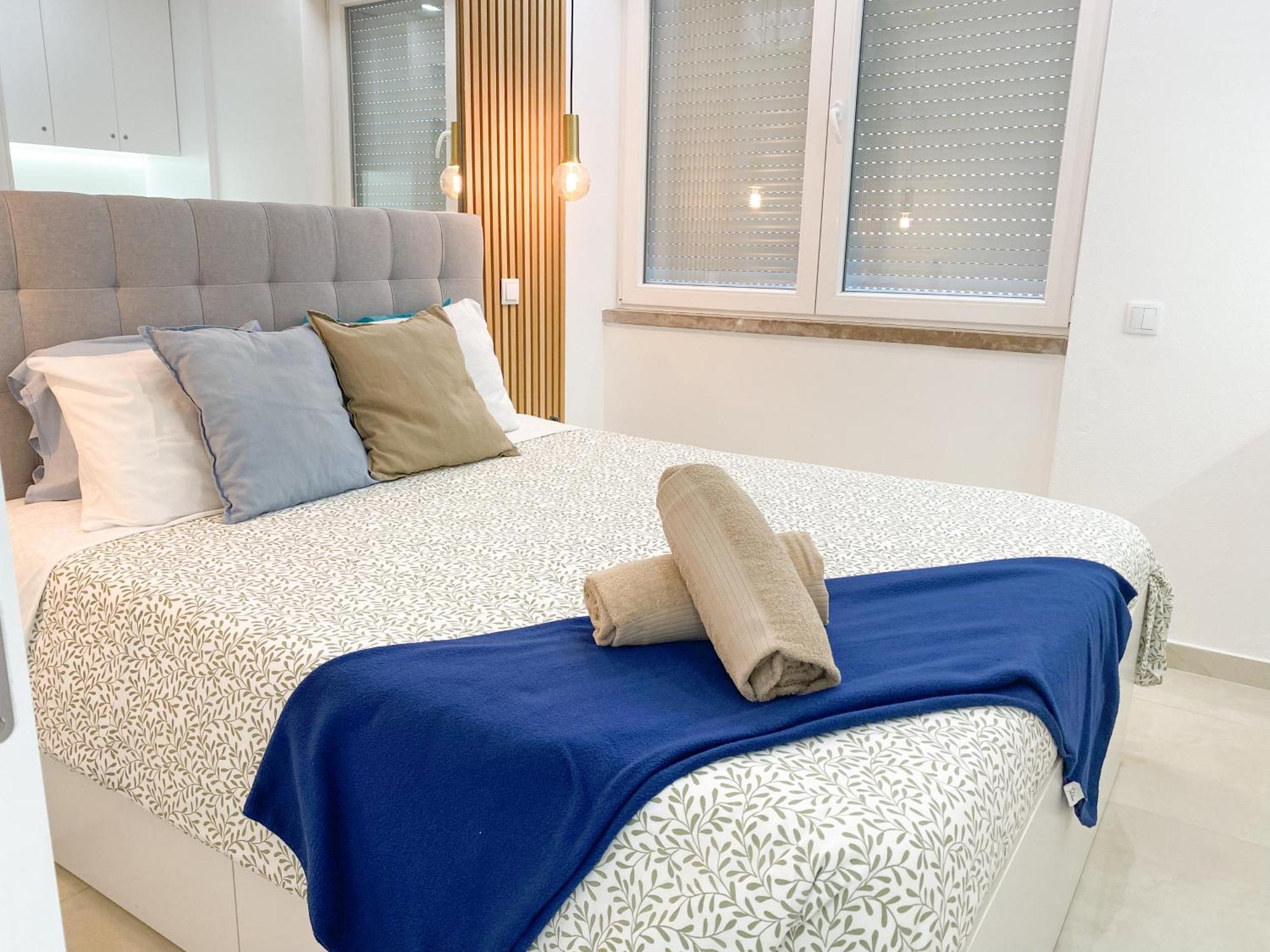 Luxury 2 Min Beach With Balcony, Ocean View, Wifi, Ac, Smarttv بورتيماو المظهر الخارجي الصورة