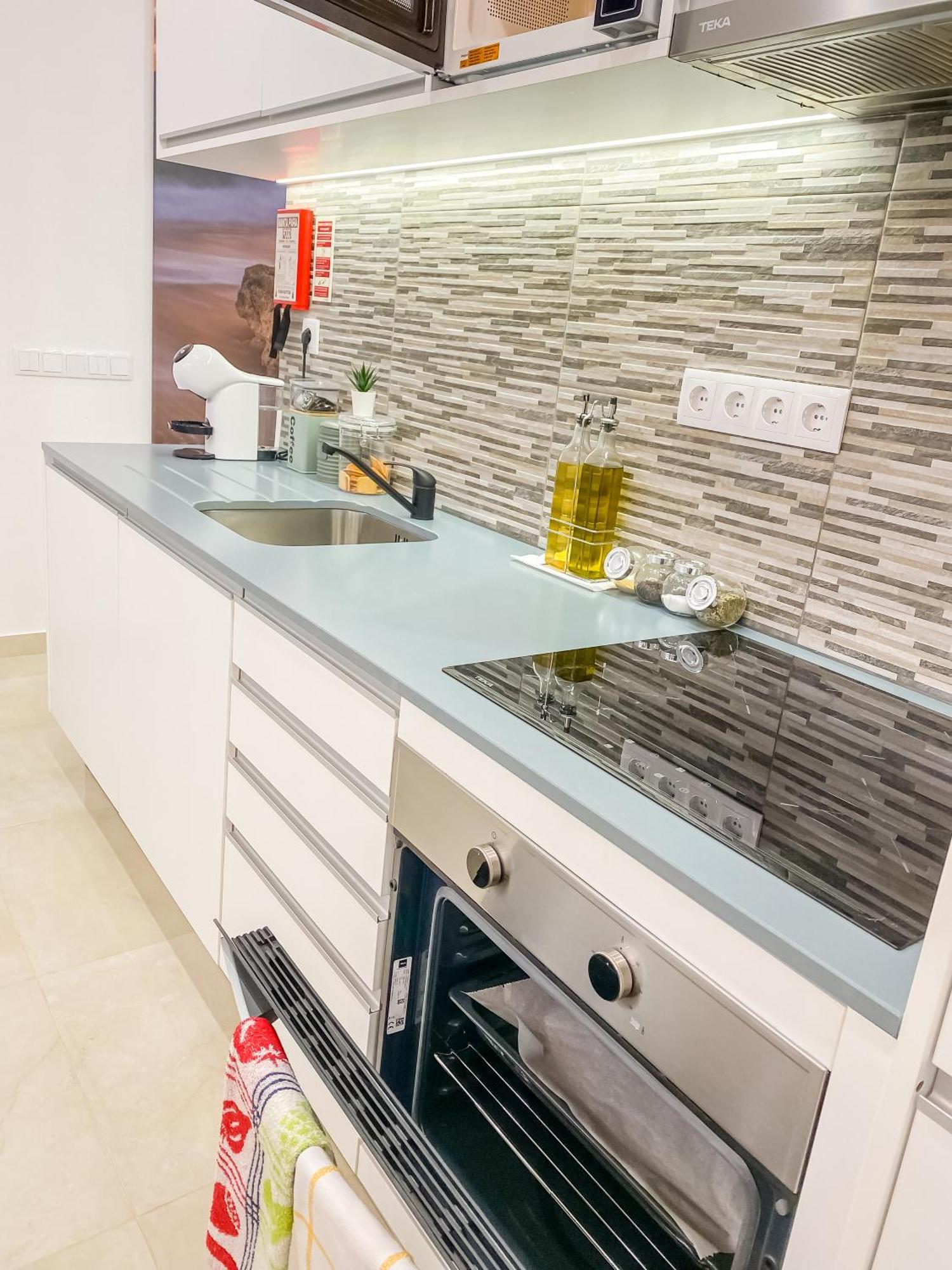 Luxury 2 Min Beach With Balcony, Ocean View, Wifi, Ac, Smarttv بورتيماو المظهر الخارجي الصورة